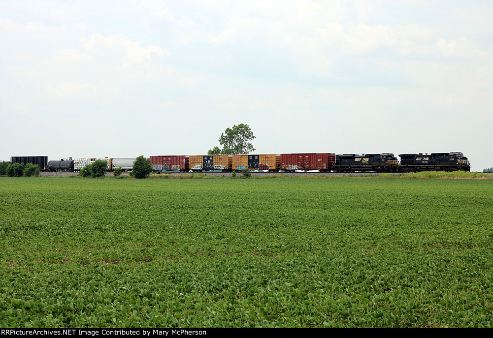 Eastbound Norfolk Southern